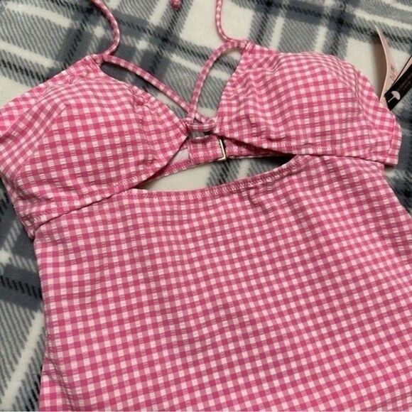 NWT VICTORIA’S SECRET GINGHAM CUT OUT PINK PADDED ONE PIECE SWIMSUIT XL - Picture 6 of 10